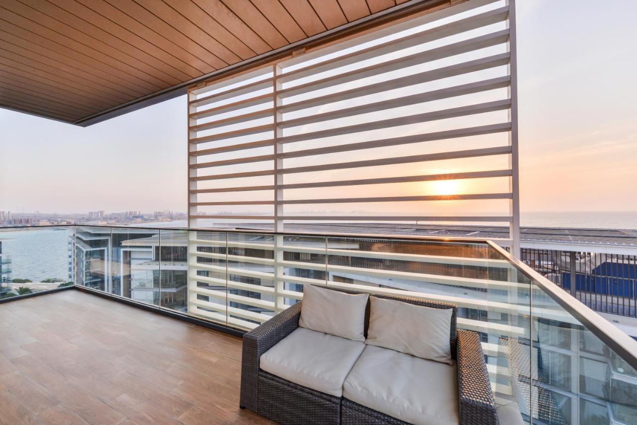 Posh 2 Bedroom Oceanfront Apt In The Heart Of Bluewaters Island Dubai Ngoại thất bức ảnh